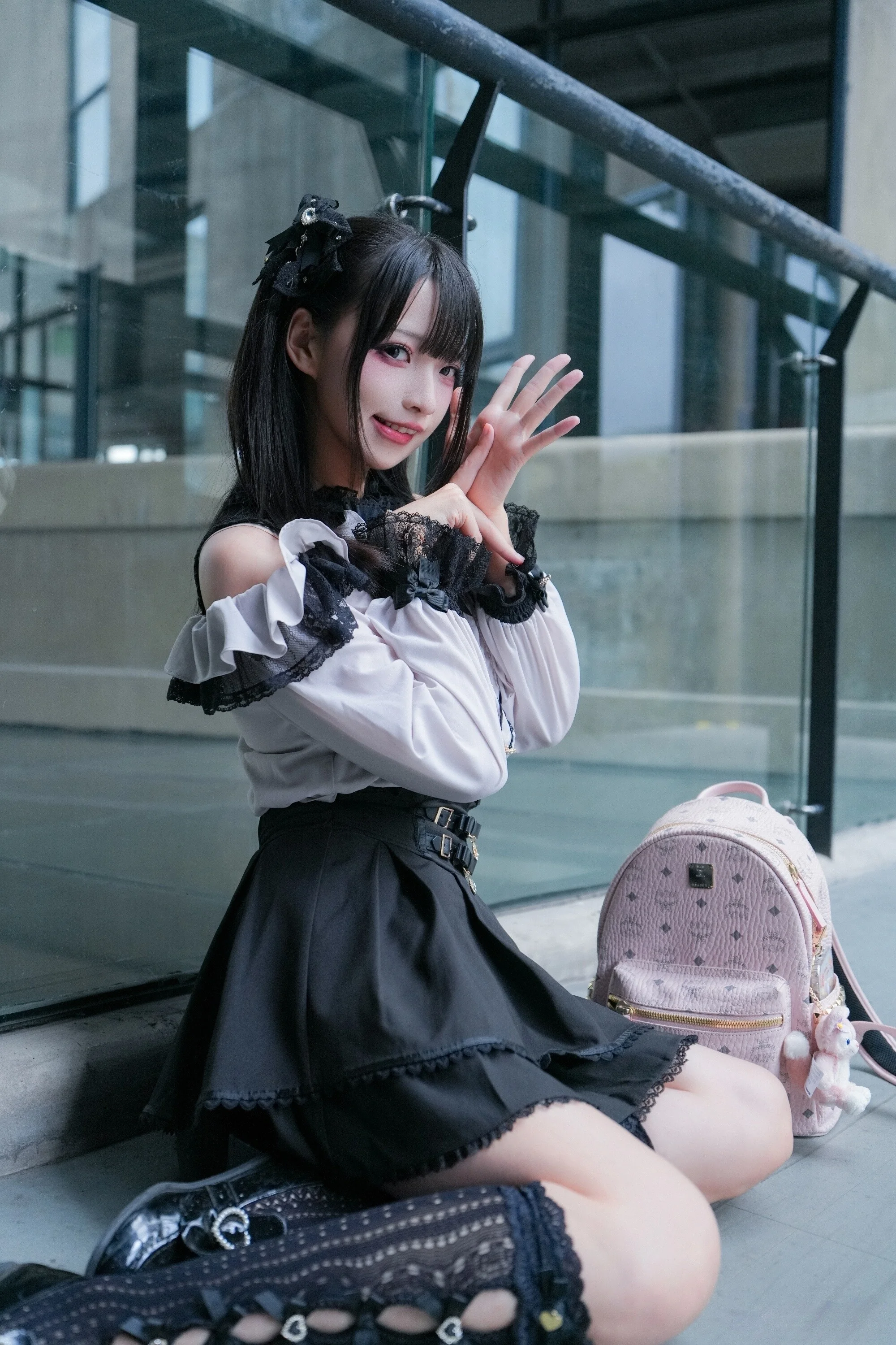 贤儿sherry - 地雷系女子51P  第35张-《94零社区》