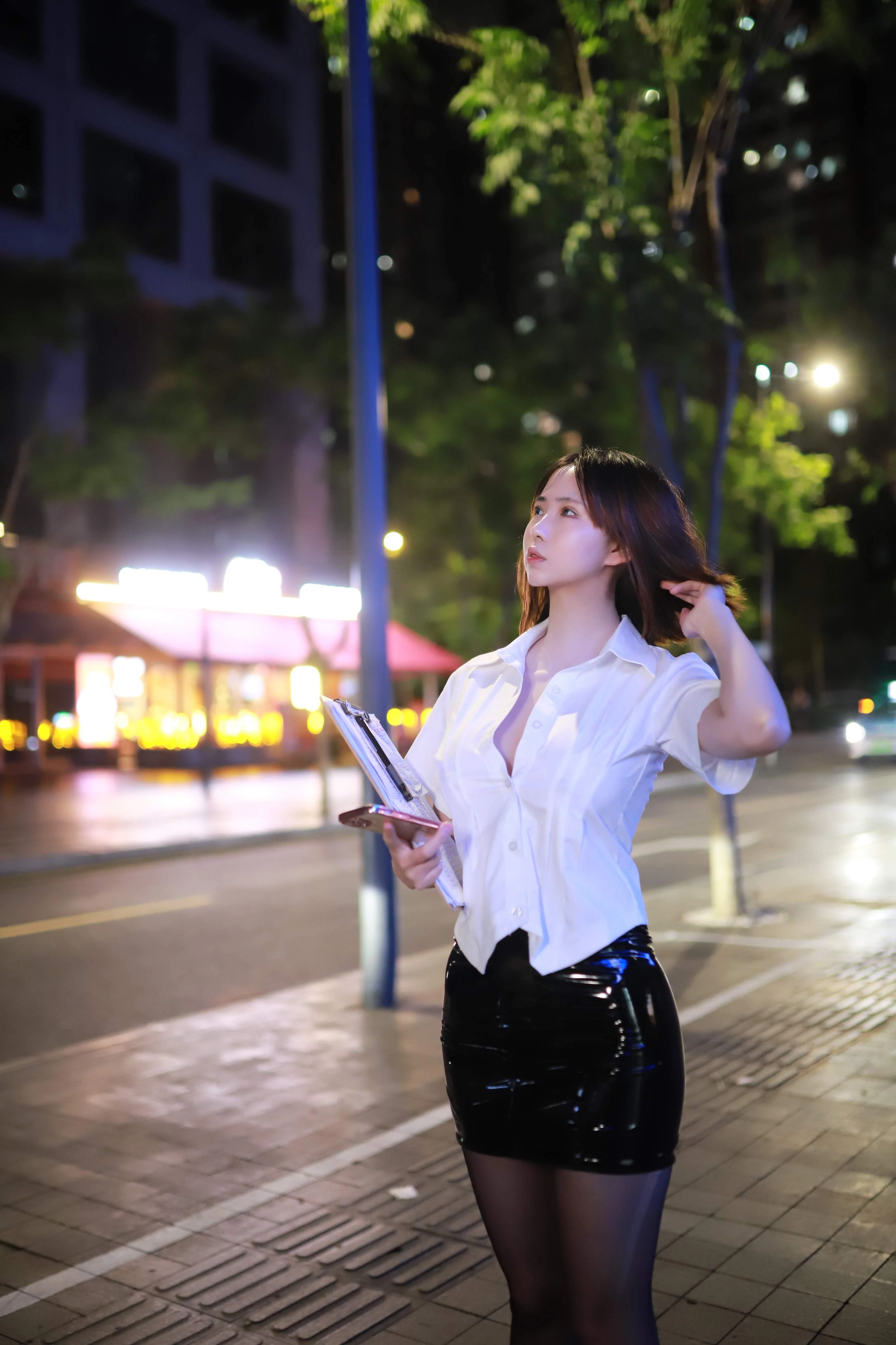 上杉绘梨落 - 被人跟踪102P  第8张-《94零社区》