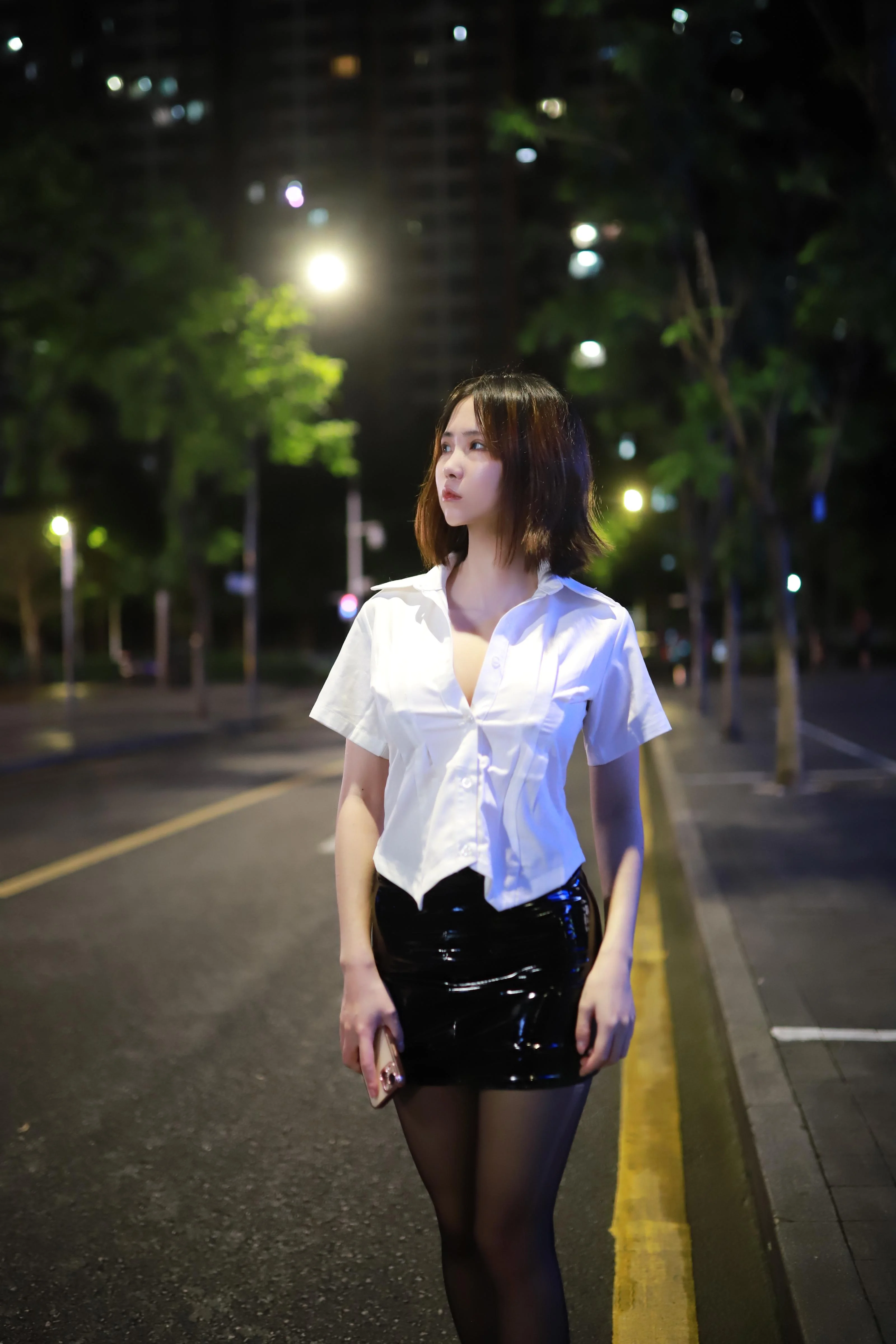 上杉绘梨落 - 被人跟踪102P  第32张-《94零社区》