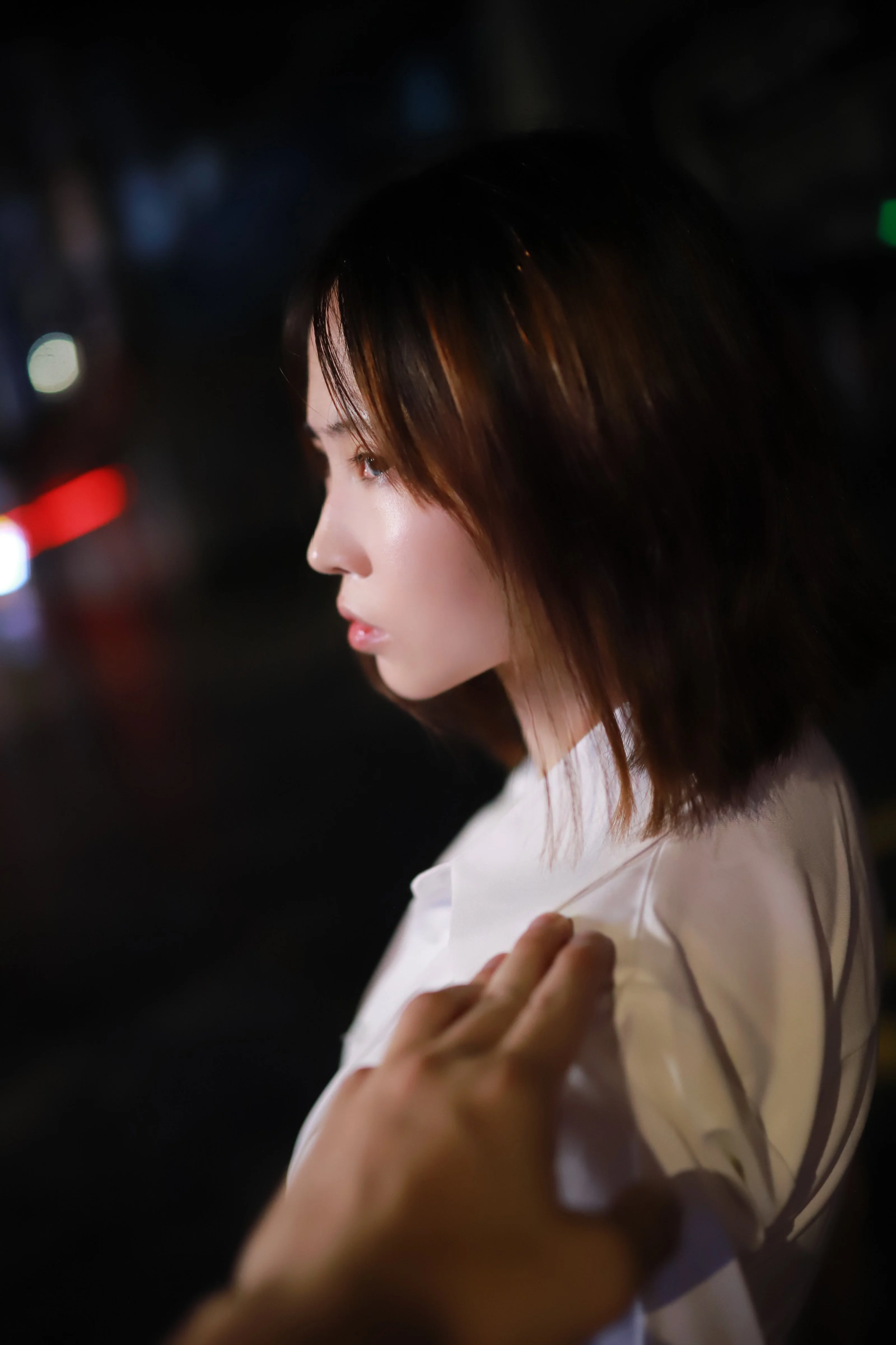 上杉绘梨落 - 被人跟踪102P  第35张-《94零社区》