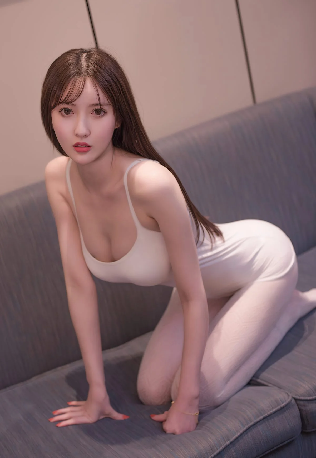 林芮希极品白丝美腿性感皮裙诱惑情趣内衣风骚姿势  第1张-《94零社区》