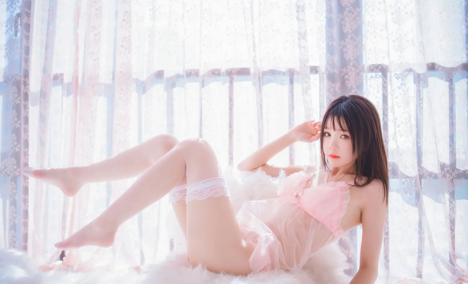 性感粉嫩的Cosplay美女极品白丝足控森罗财团  第2张-《94零社区》