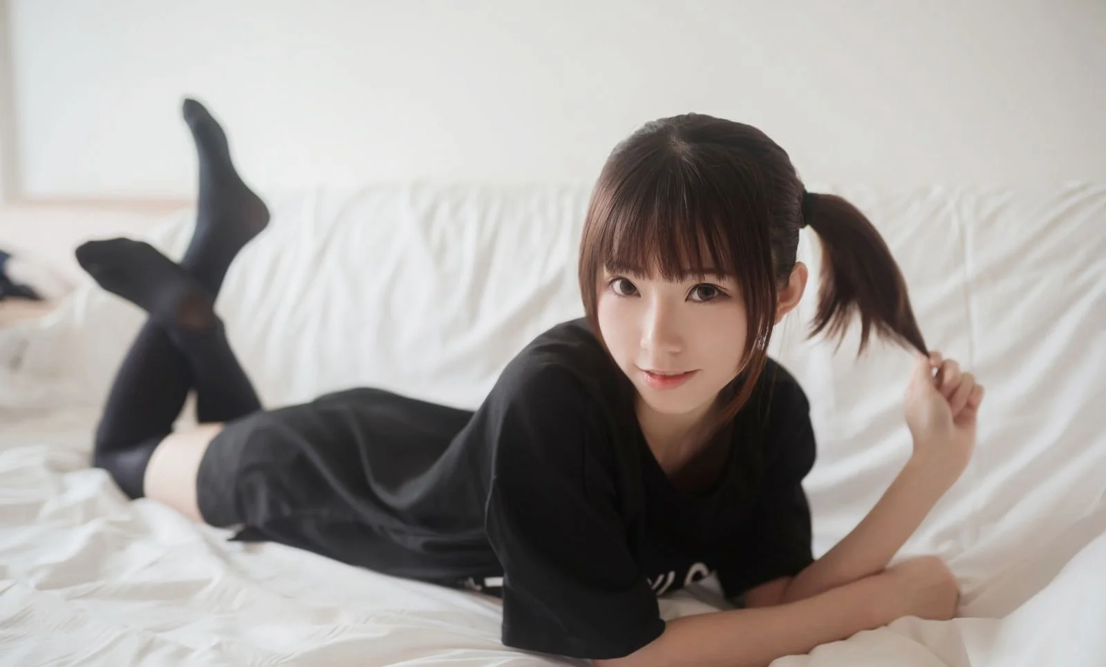 JK制服美女性感黑色过膝袜Cosplay大尺度图片  第2张-《94零社区》