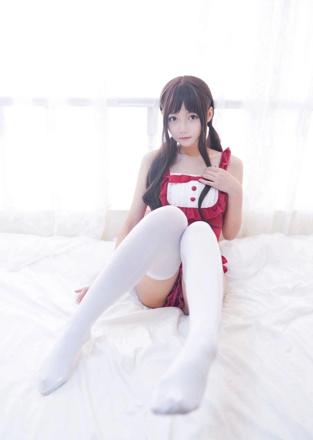 森萝财团白丝美女性感美腿大尺度Cosplay图  第19张-《94零社区》