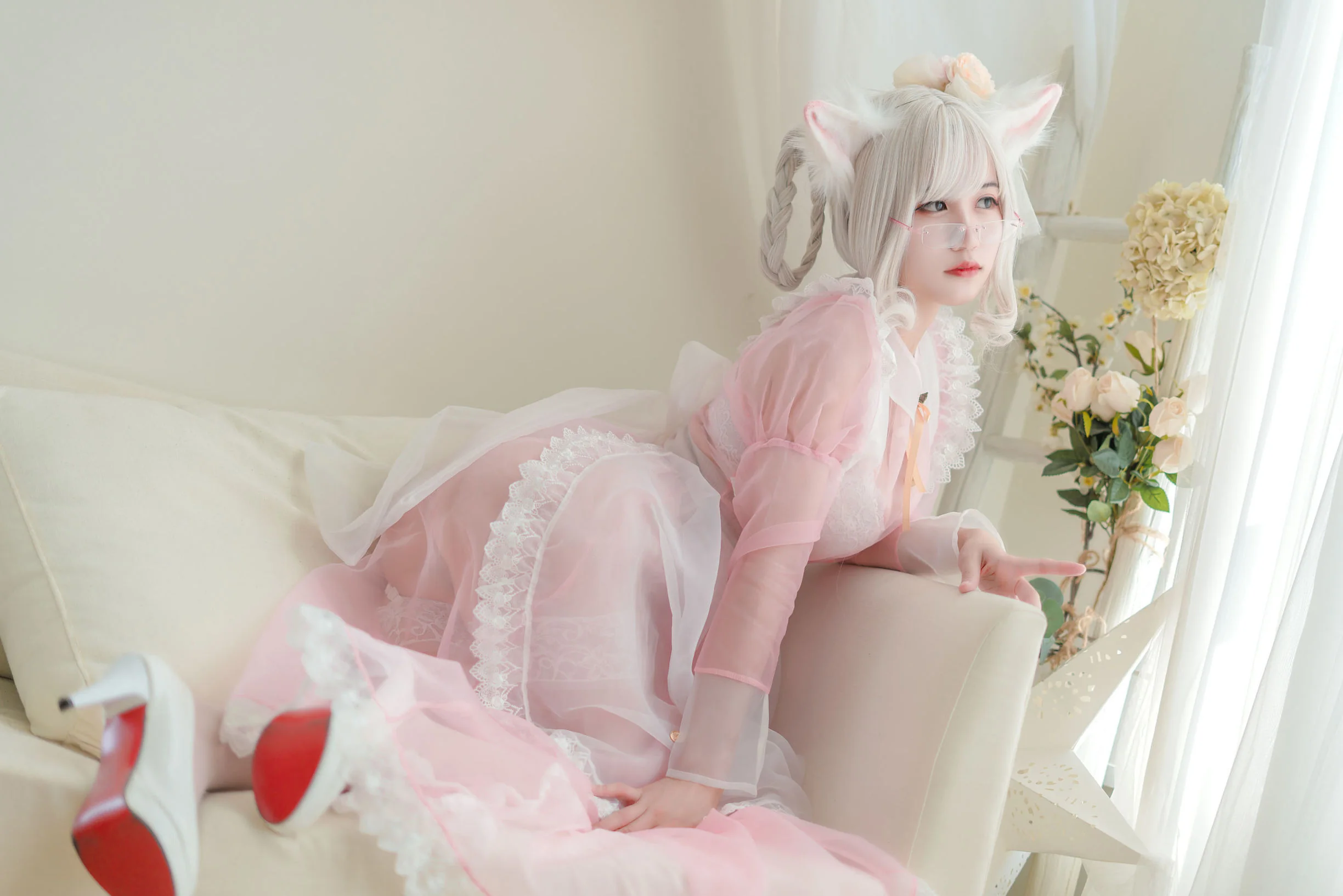 [网红COSER] 动漫博主小仓千代w - 透明粉色女仆  第2张-《94零社区》