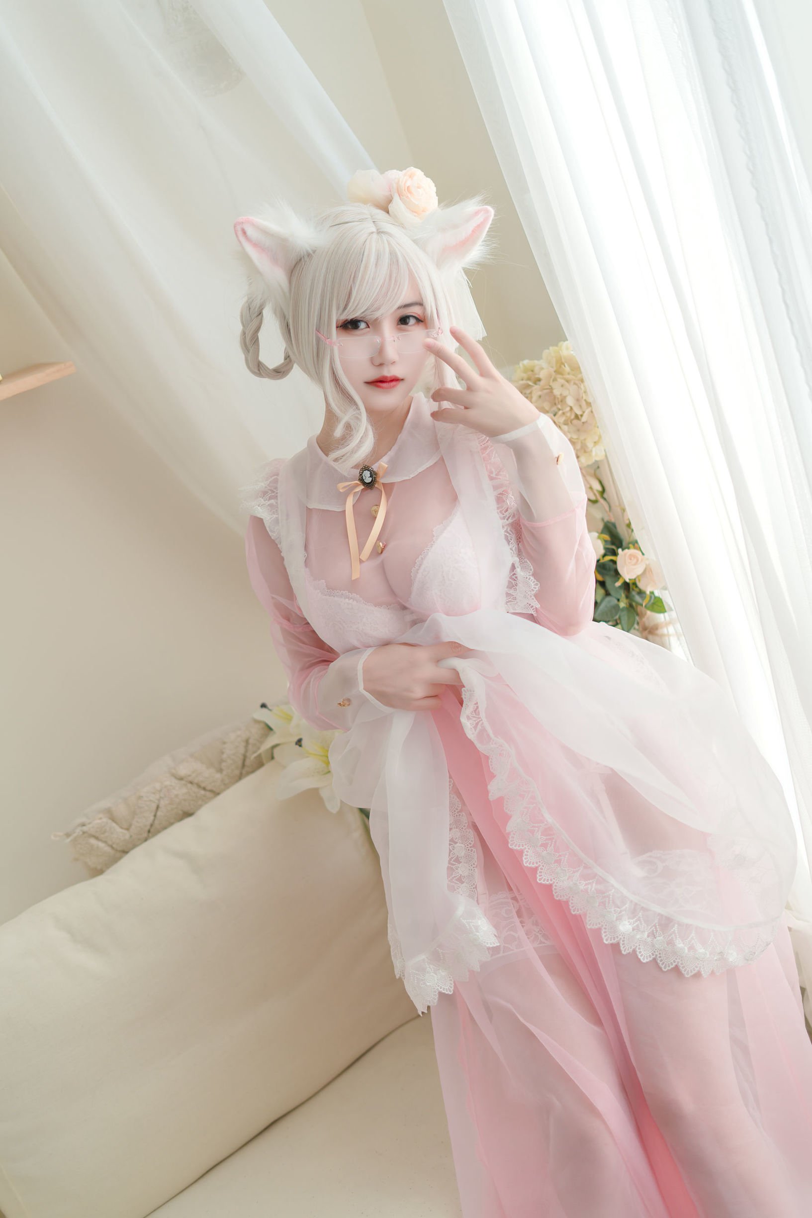 [网红COSER] 动漫博主小仓千代w - 透明粉色女仆  第3张-《94零社区》