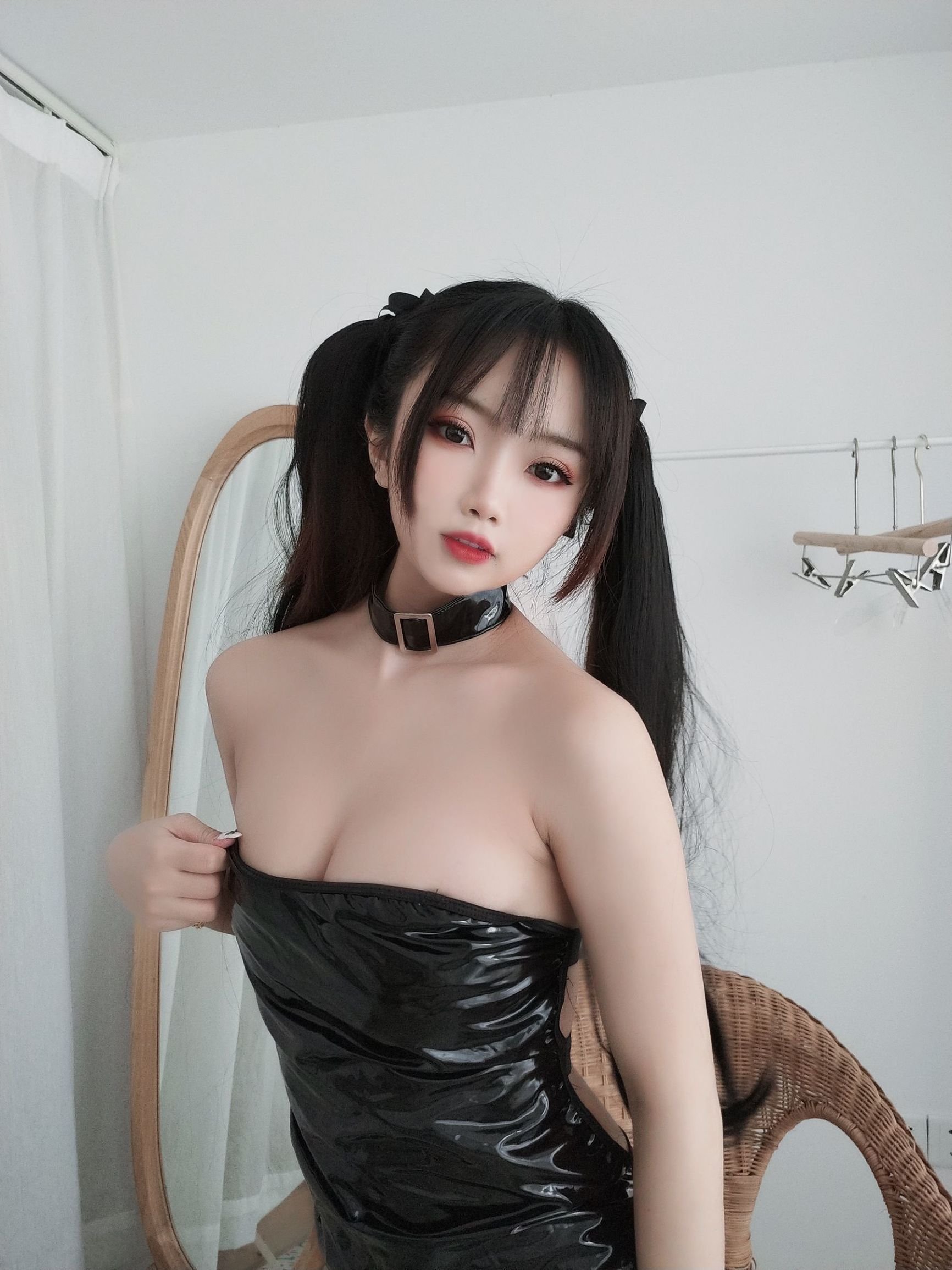 [网红COSER] 白嫩美少女鬼畜瑶 - 胶衣  第8张-《94零社区》
