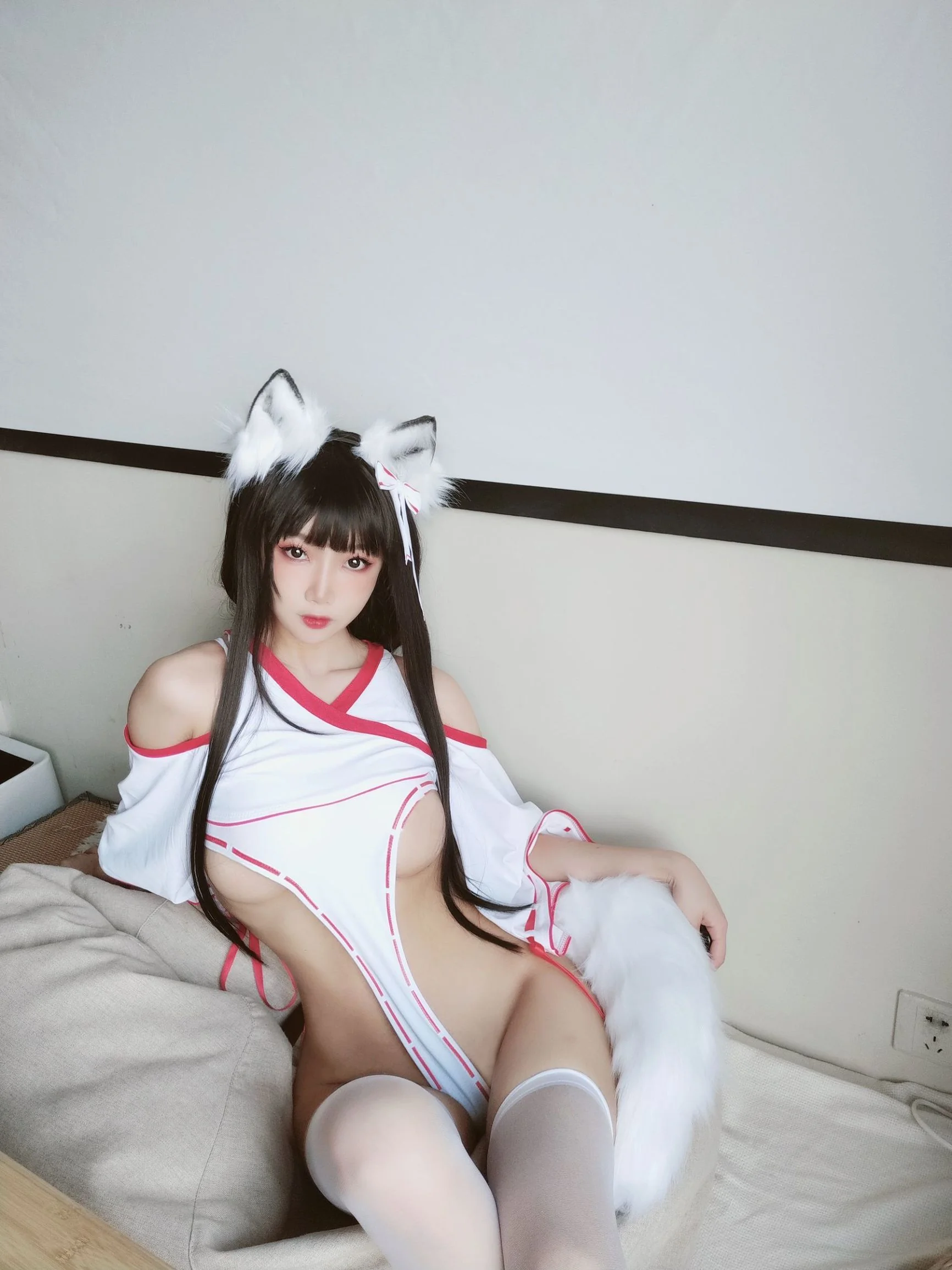 [网红COSER] 白嫩美少女鬼畜瑶 - 狐耳女巫  第20张-《94零社区》