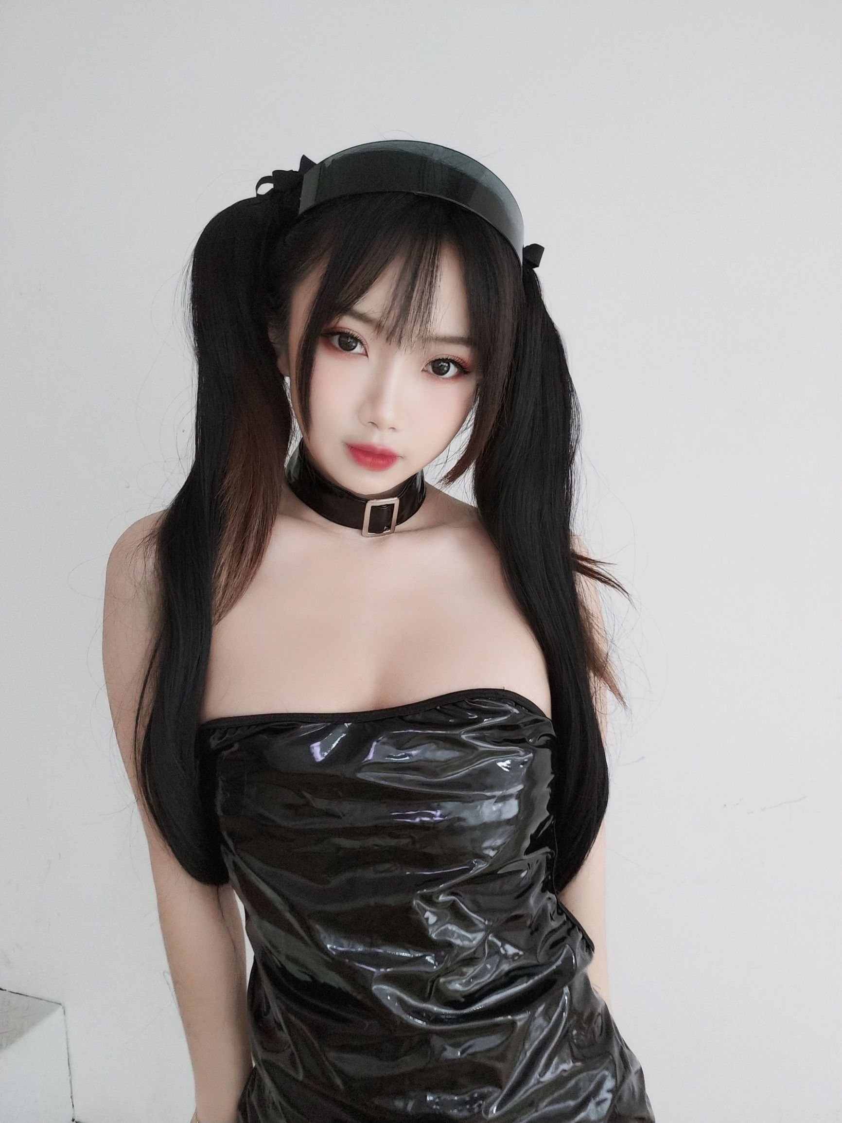 [网红COSER] 白嫩美少女鬼畜瑶 - 胶衣  第24张-《94零社区》