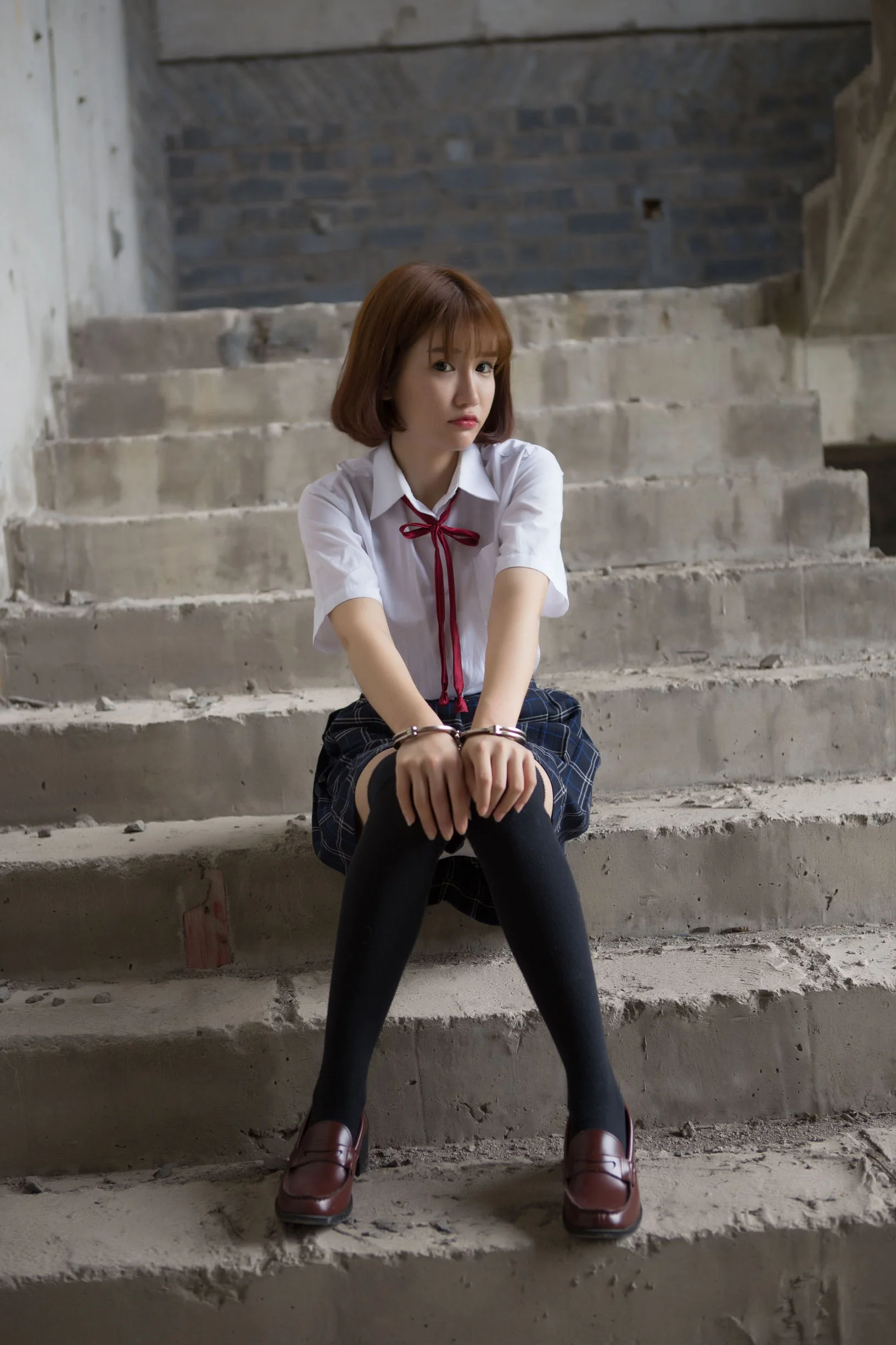 [网络美女] k8傲娇萌萌Vivian 学生装野外捆绑  第21张-《94零社区》