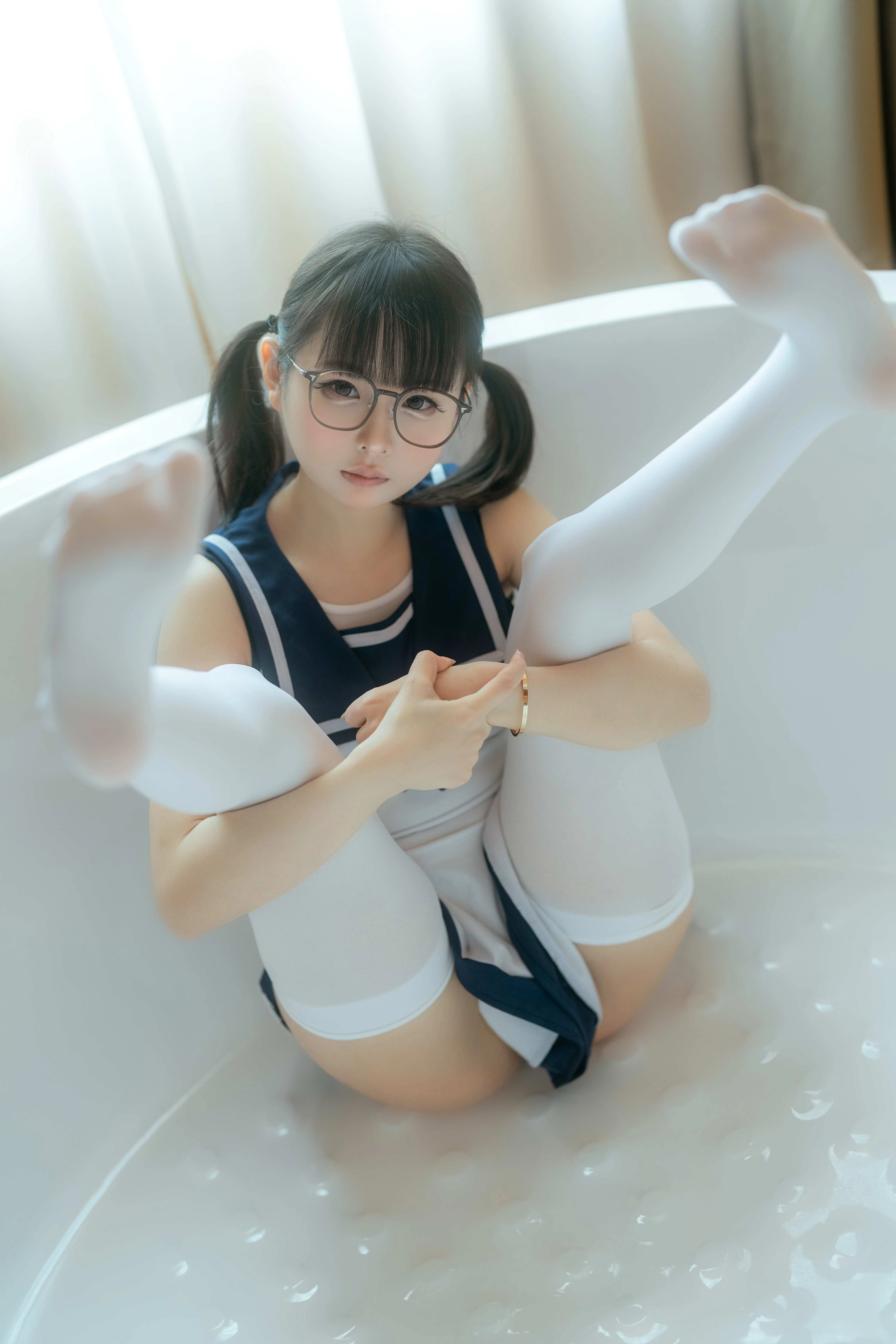 幼水铃衣 - 梦浴少女 81P1V  第33张-《94零社区》