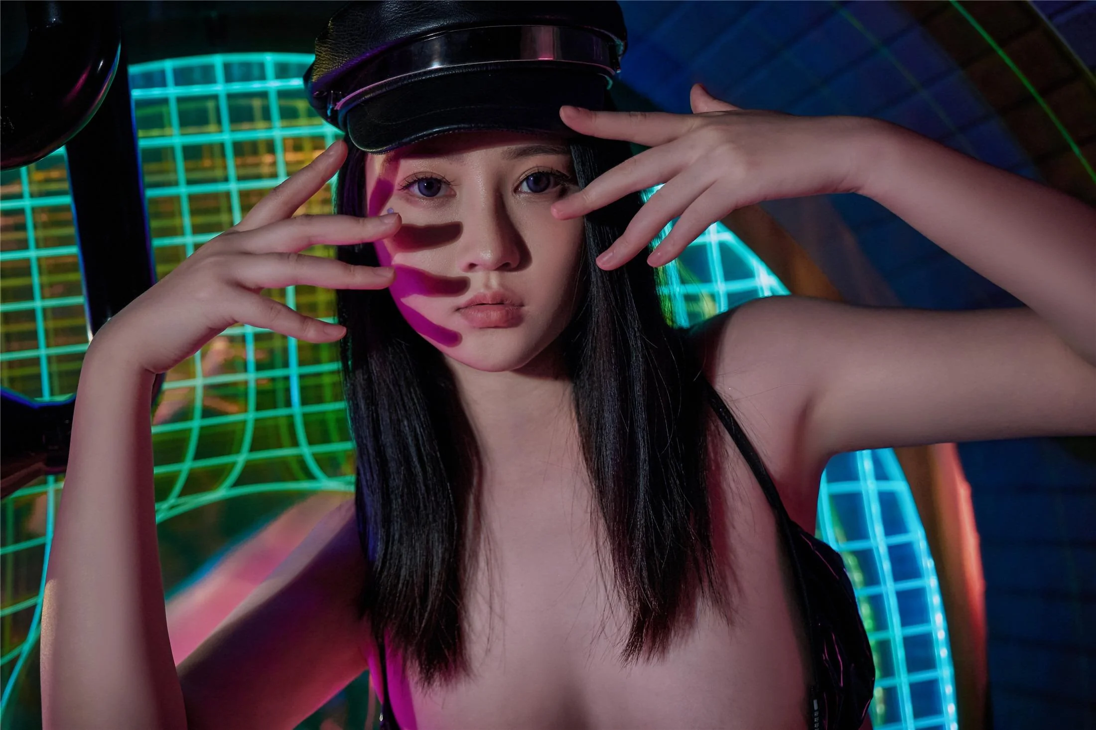 年年 - 涩涩女警 42P  第9张-《94零社区》