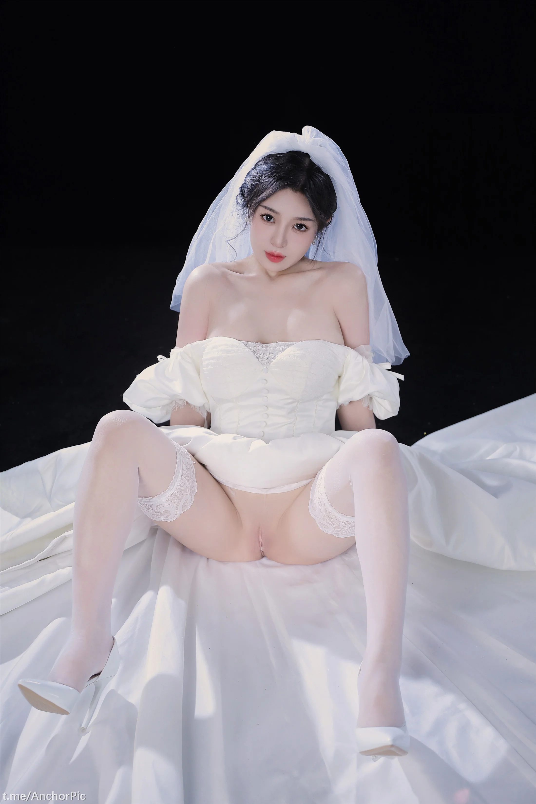 桃暖酱 - 婚纱 61P  第18张-《94零社区》