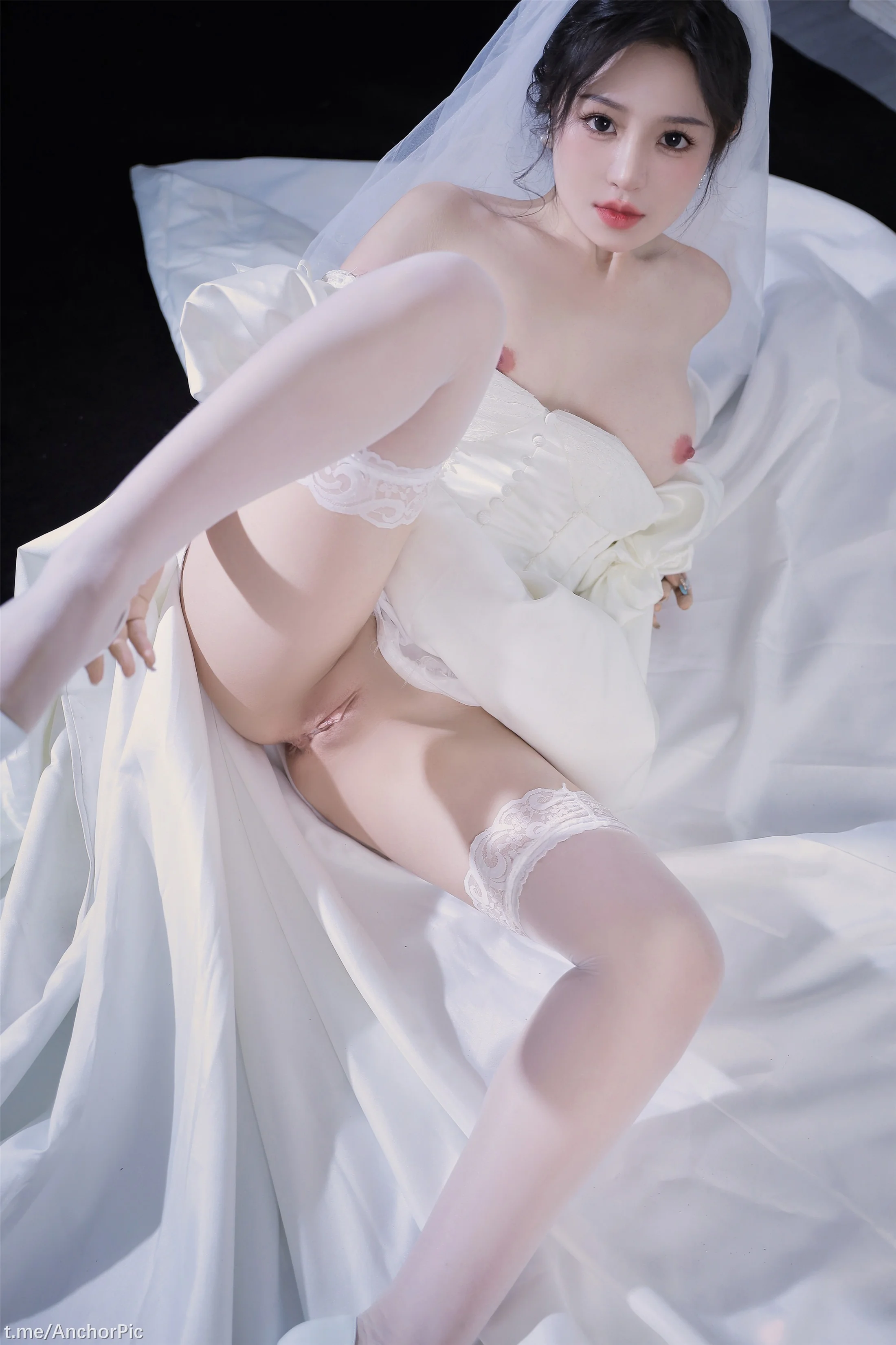 桃暖酱 - 婚纱 61P  第23张-《94零社区》