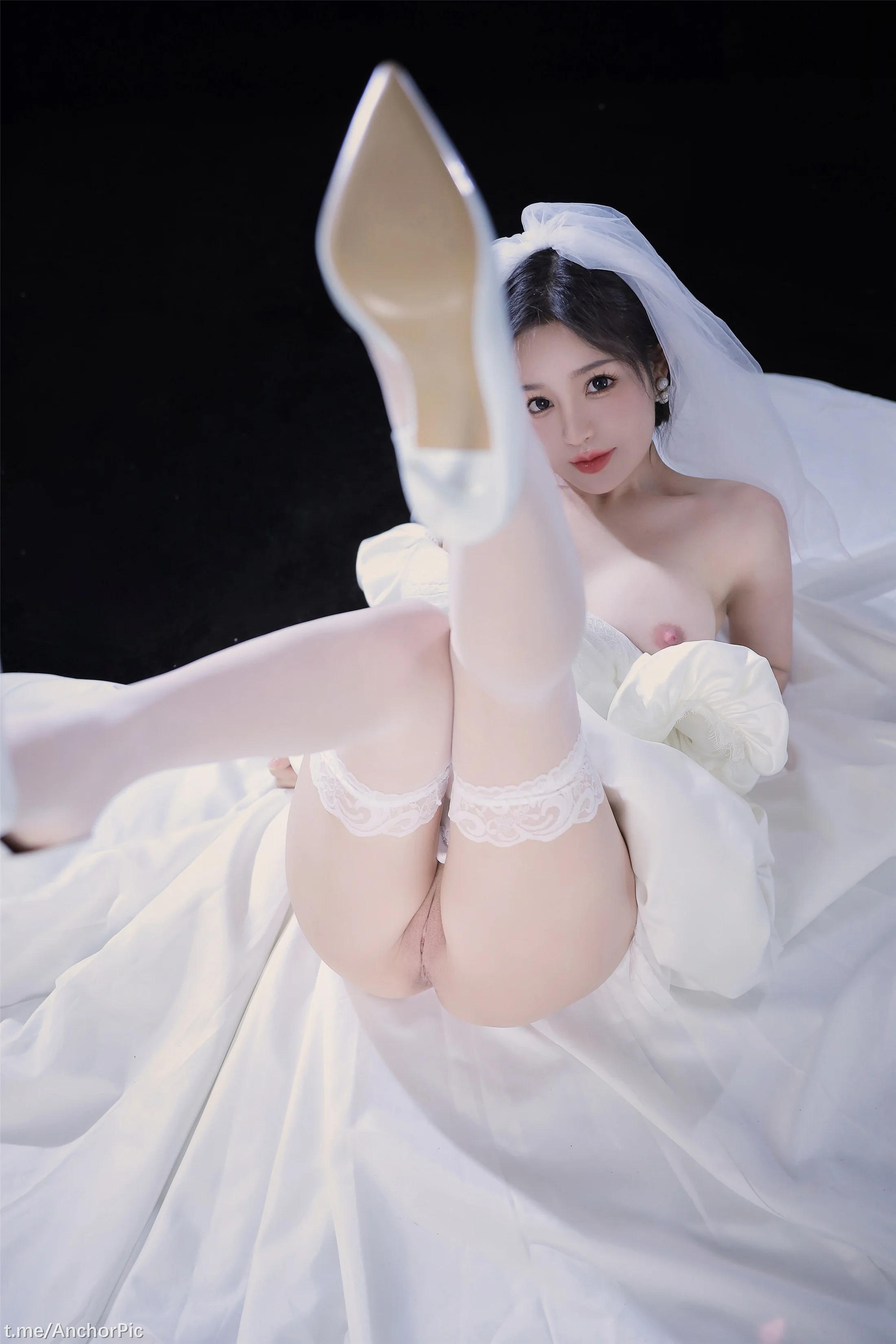 桃暖酱 - 婚纱 61P  第27张-《94零社区》