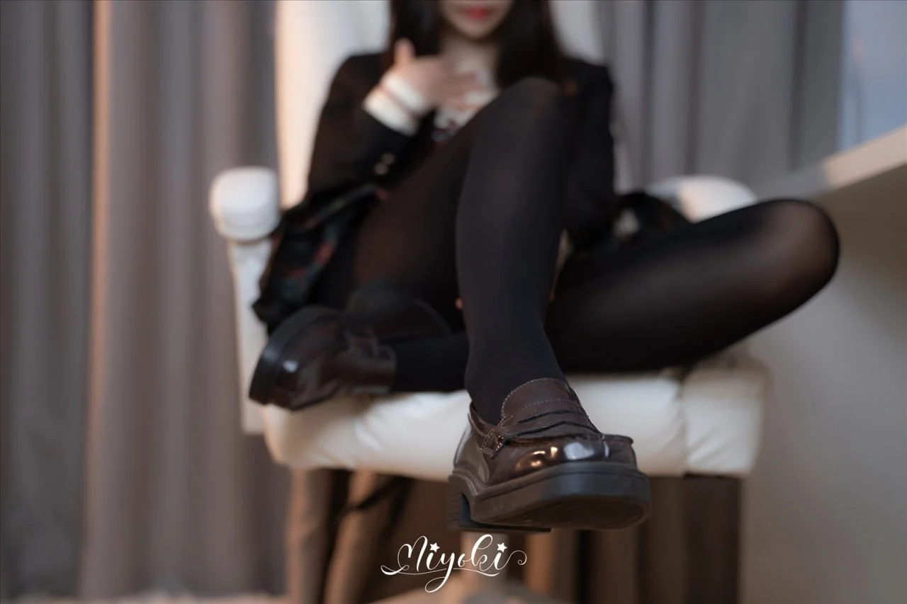 铃木美咲 - 现役JK的美脚连裤袜 32P  第6张-《94零社区》