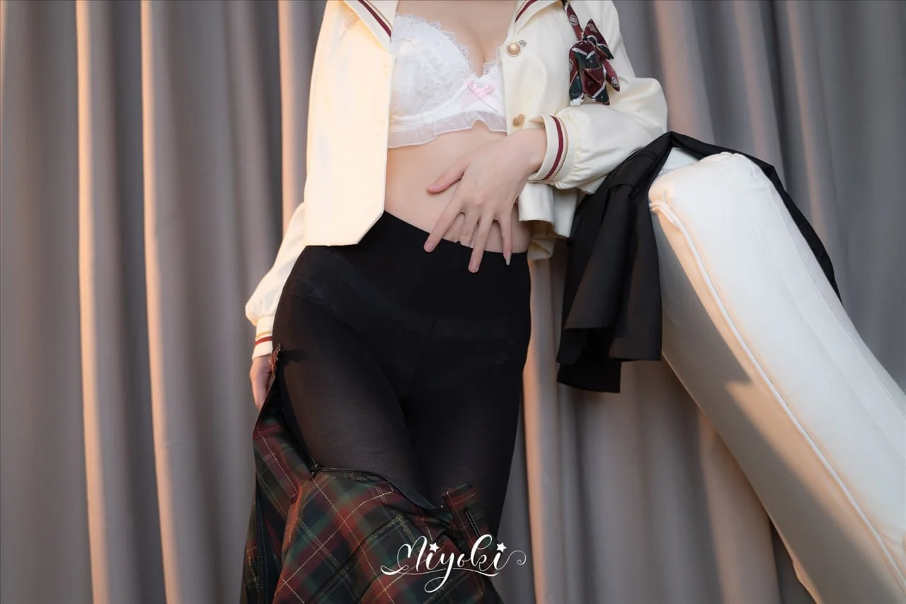 铃木美咲 - 现役JK的美脚连裤袜 32P  第23张-《94零社区》