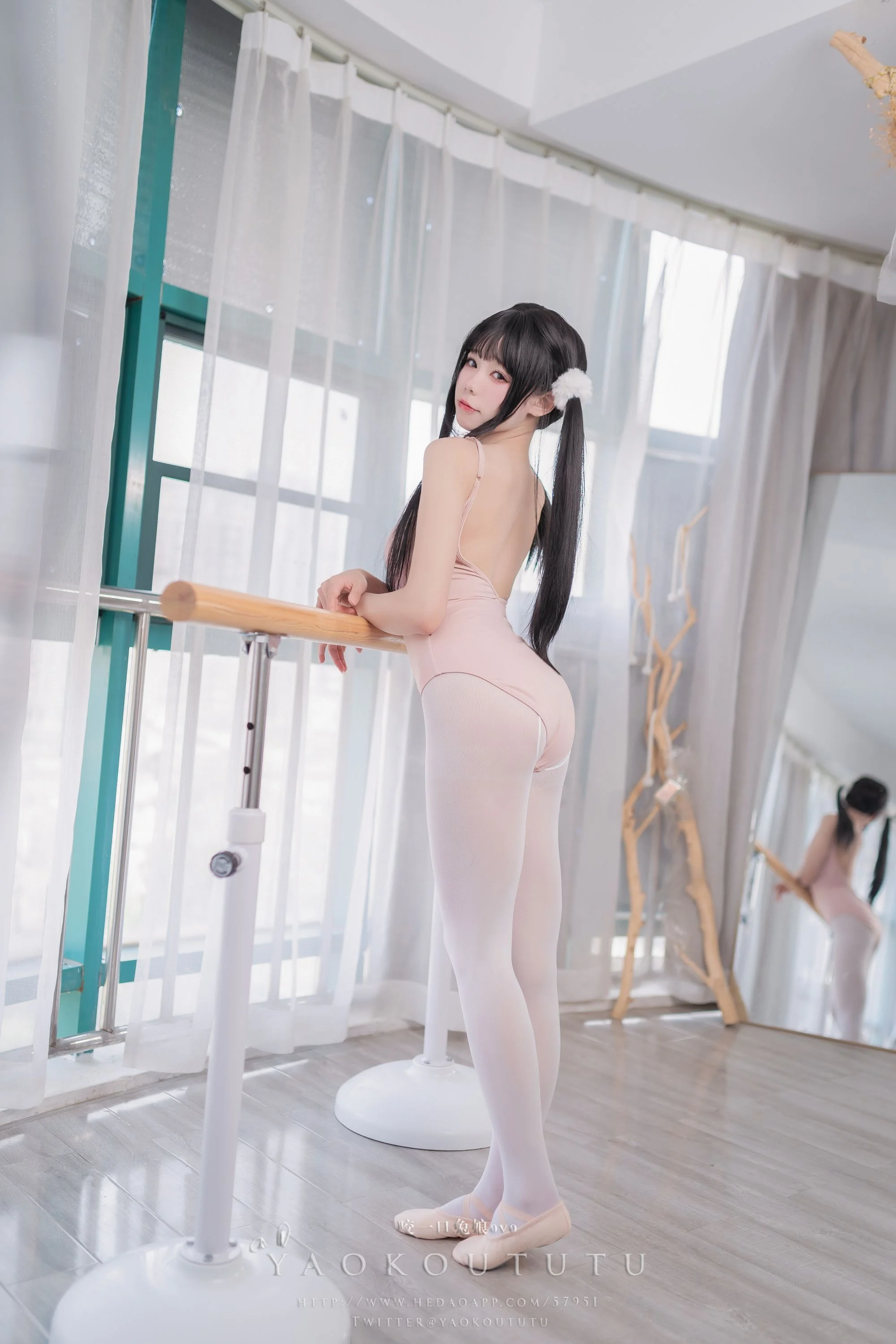 黏黏团子兔 来不及的舞蹈课 [86P1V-669M]  第1张-《94零社区》