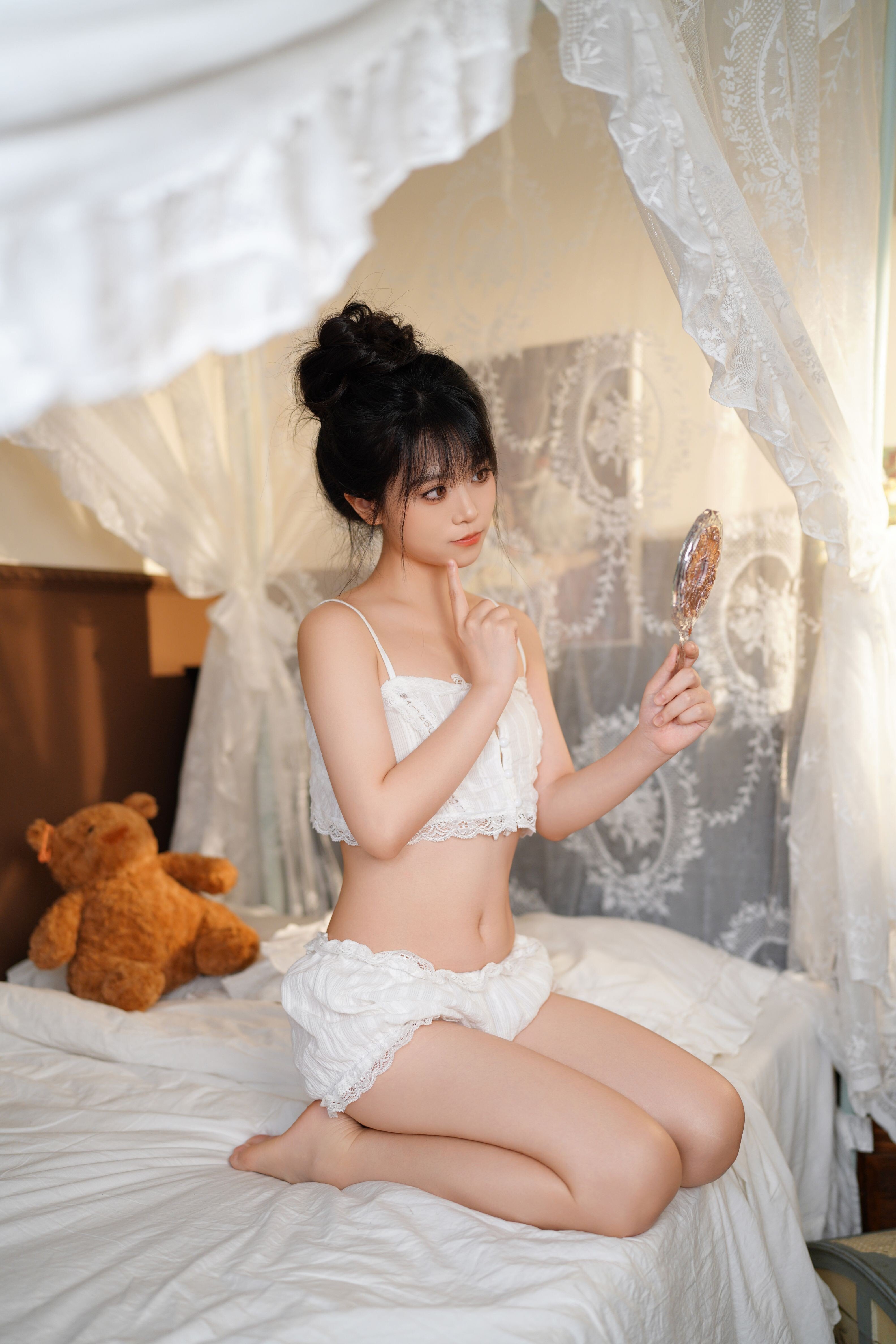 洛城雪Yuki - 白色吊带  第10张-《94零社区》