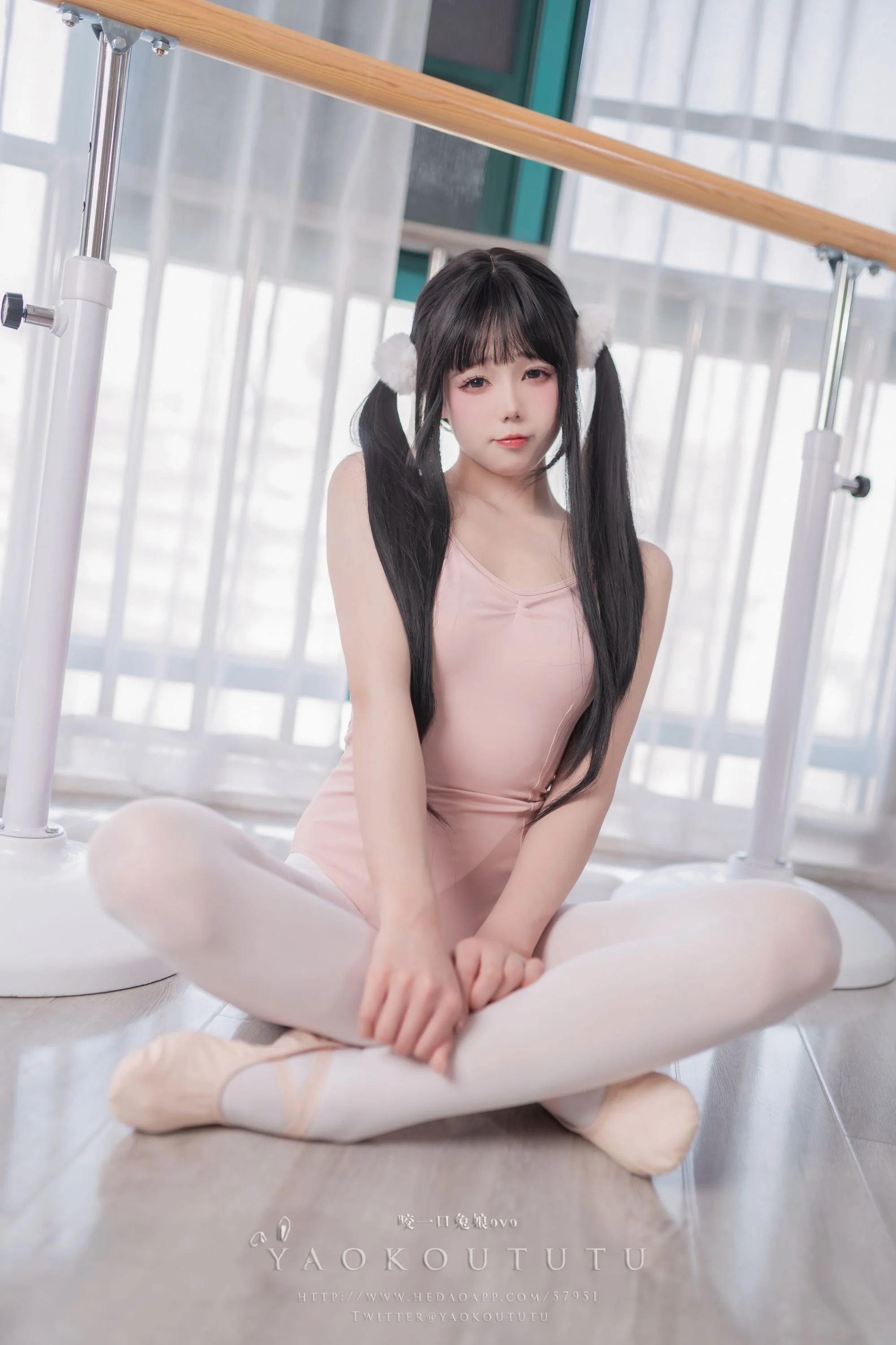 黏黏团子兔 来不及的舞蹈课 [86P1V-669M]  第25张-《94零社区》